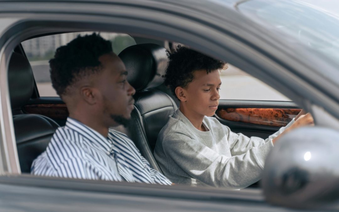 Transmisión de coche de padres a hijos: ¿Donación o compraventa? 